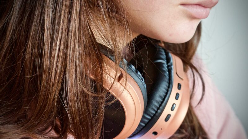 Słuchawki przewodowe LG – doskonała jakość dźwięku w zasięgu Twoich rąk